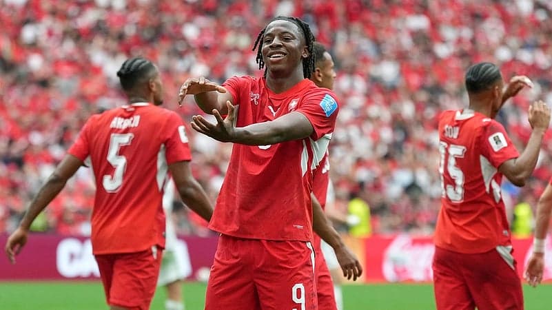 Mondial 2026 : la Suisse bat le Canada et s'offre la 1re place du groupe B