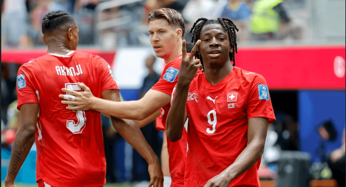 La Suisse écrase la Bosnie et file en tête du groupe B