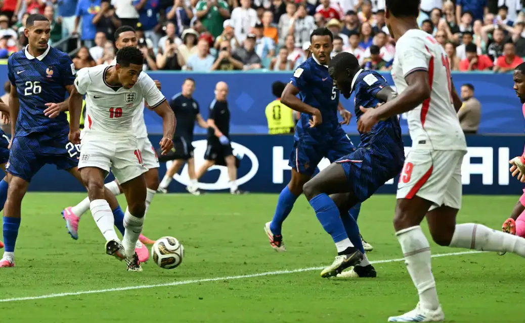 France-Angleterre 4-6 : les Bleus terminent 4es après un match de folie
