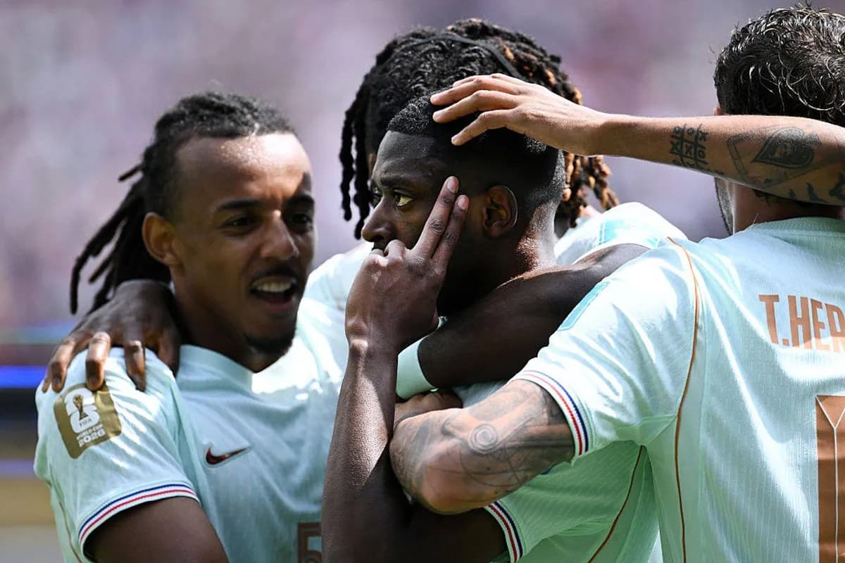 Dembélé en mode ballon d'or, les Bleus finissent en tête du groupe I (4-1)