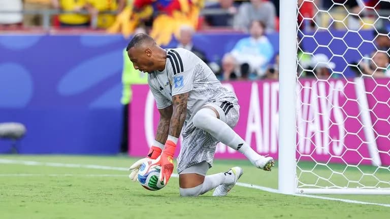 Curaçao résiste à l'Équateur grâce à un Room historique (0-0)